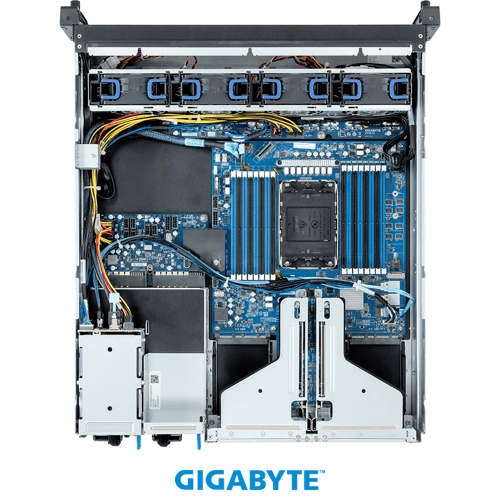 Накопители и задняя панель GIGABYTE E263-S30-AAD1