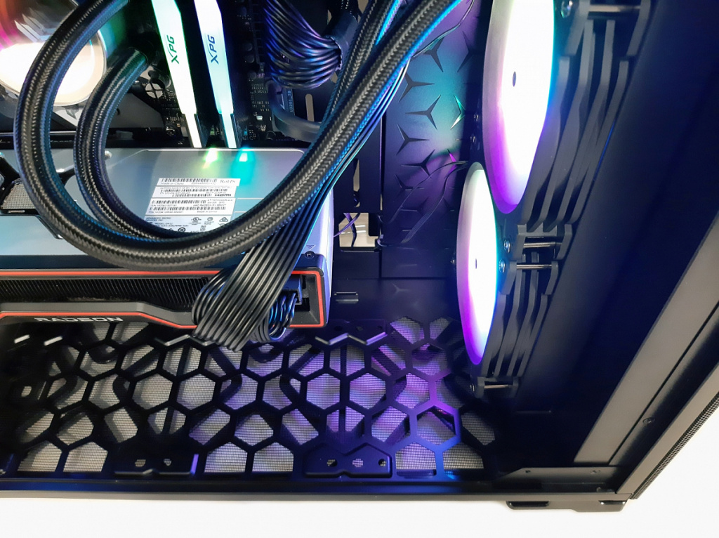 InWin N127 Nebula
