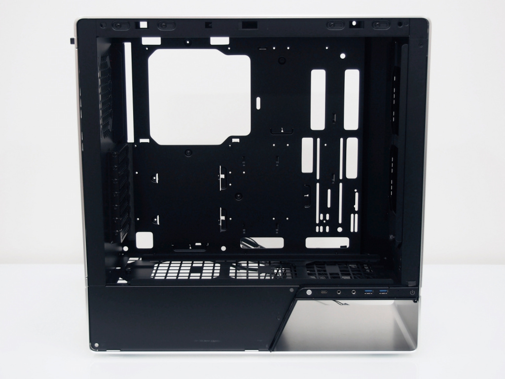 Конструкция InWin 905