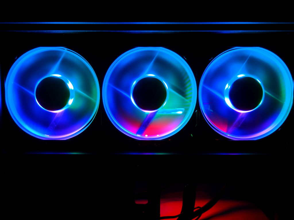 InWin Jupiter AJ120 