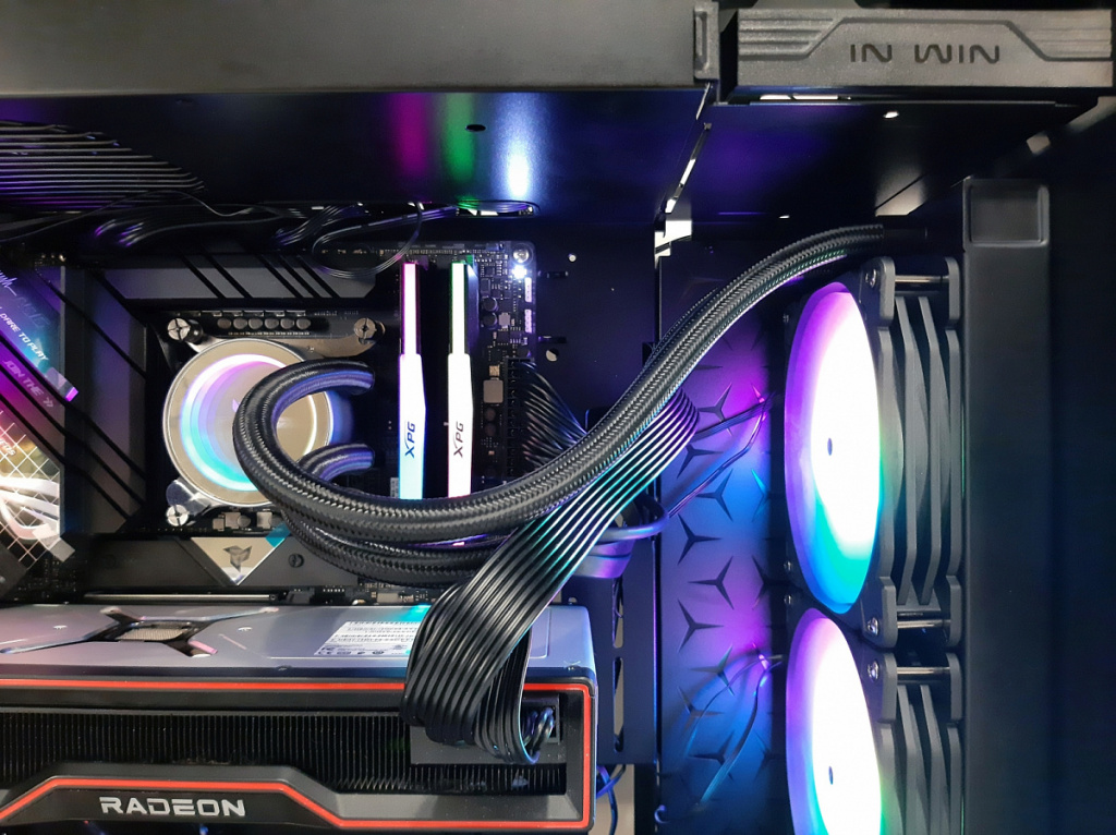 InWin N127 Nebula