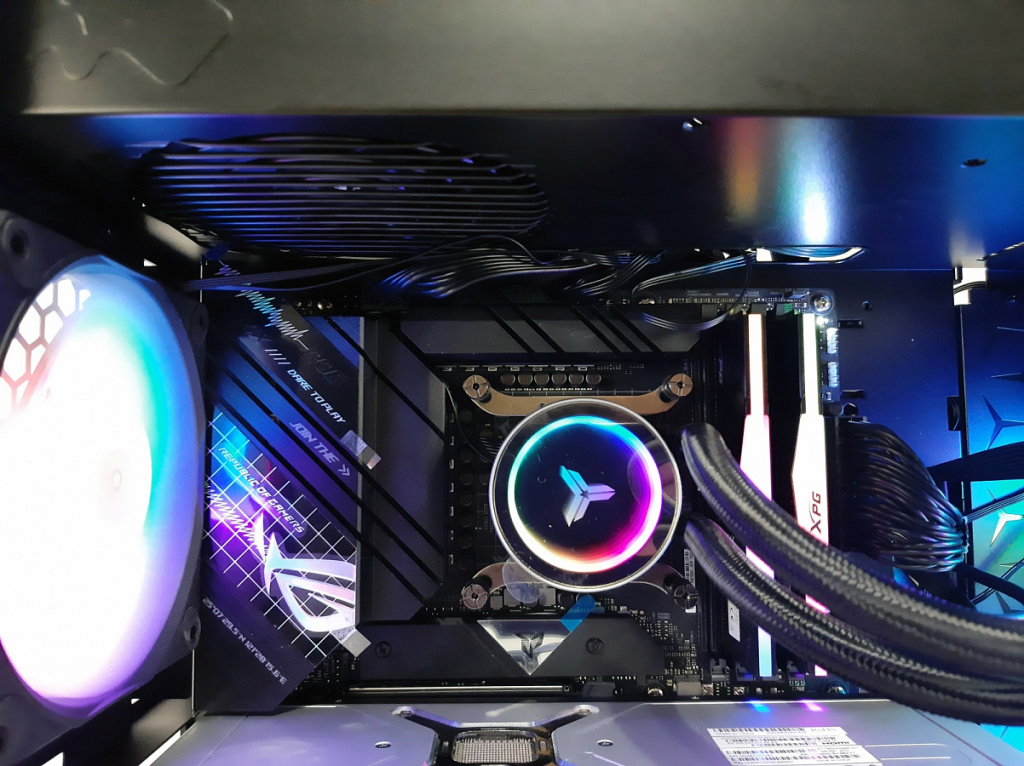 InWin N127 Nebula