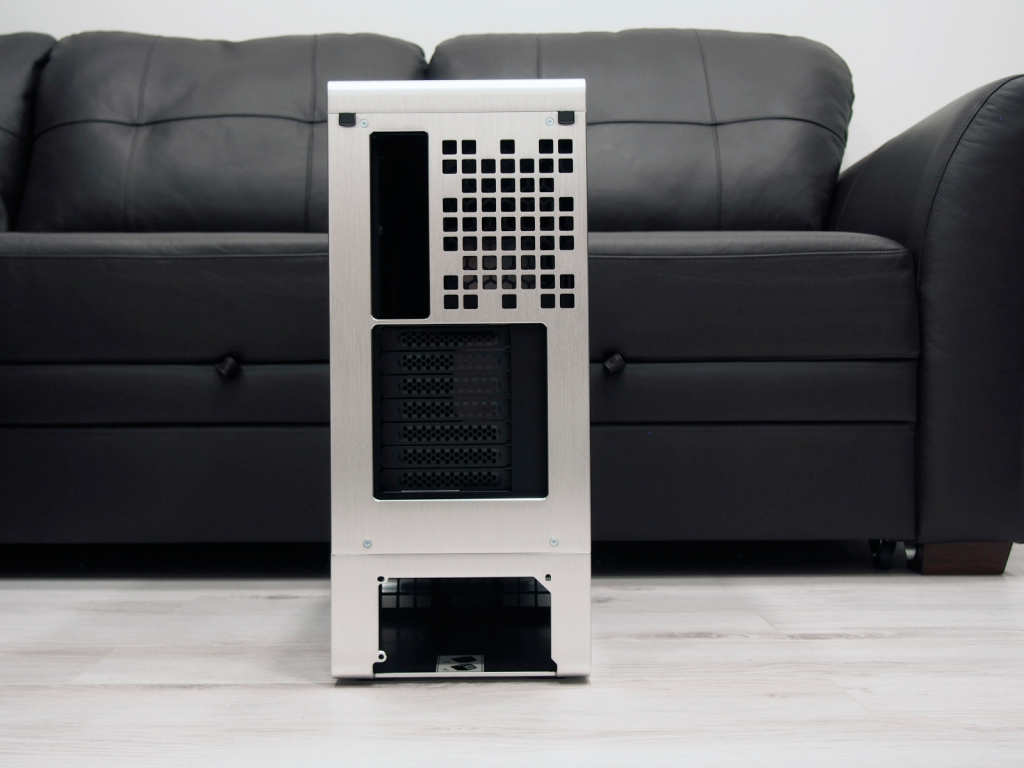 Конструкция InWin 905