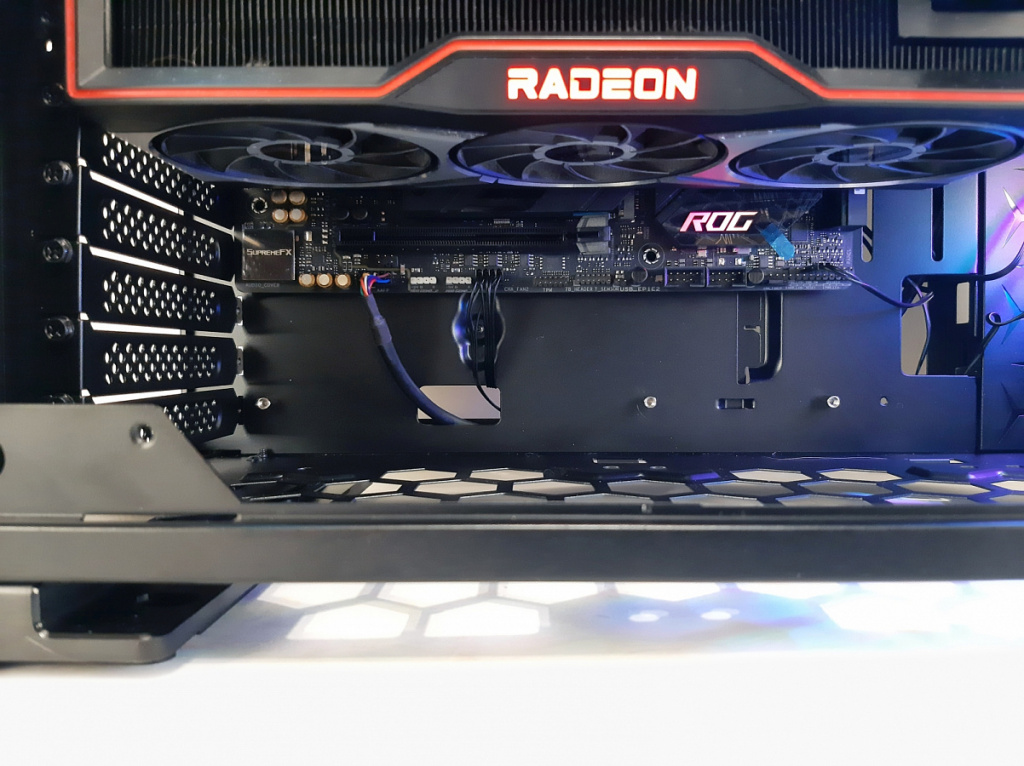 InWin N127 Nebula
